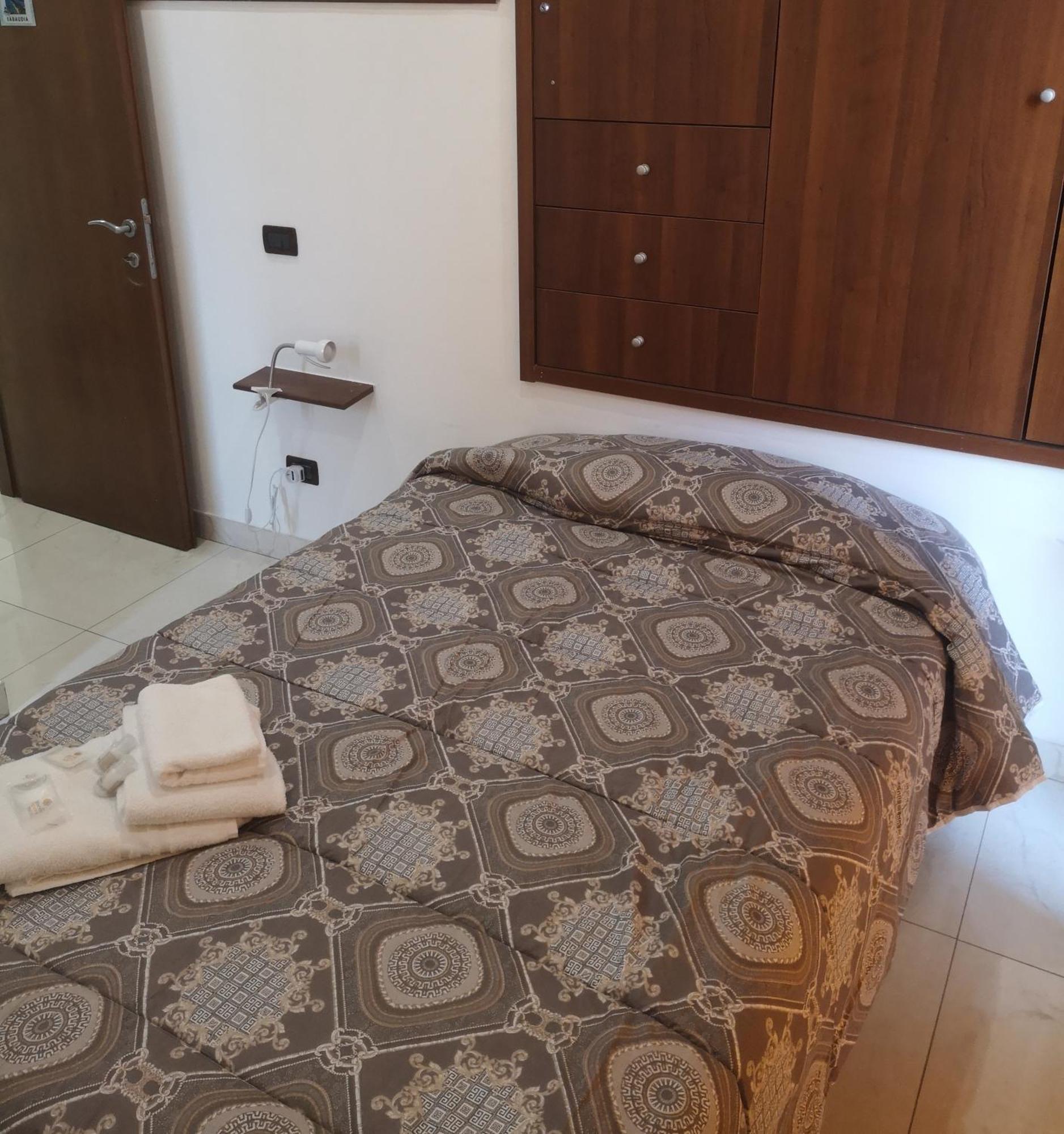 B&B Terracina Holiday Экстерьер фото