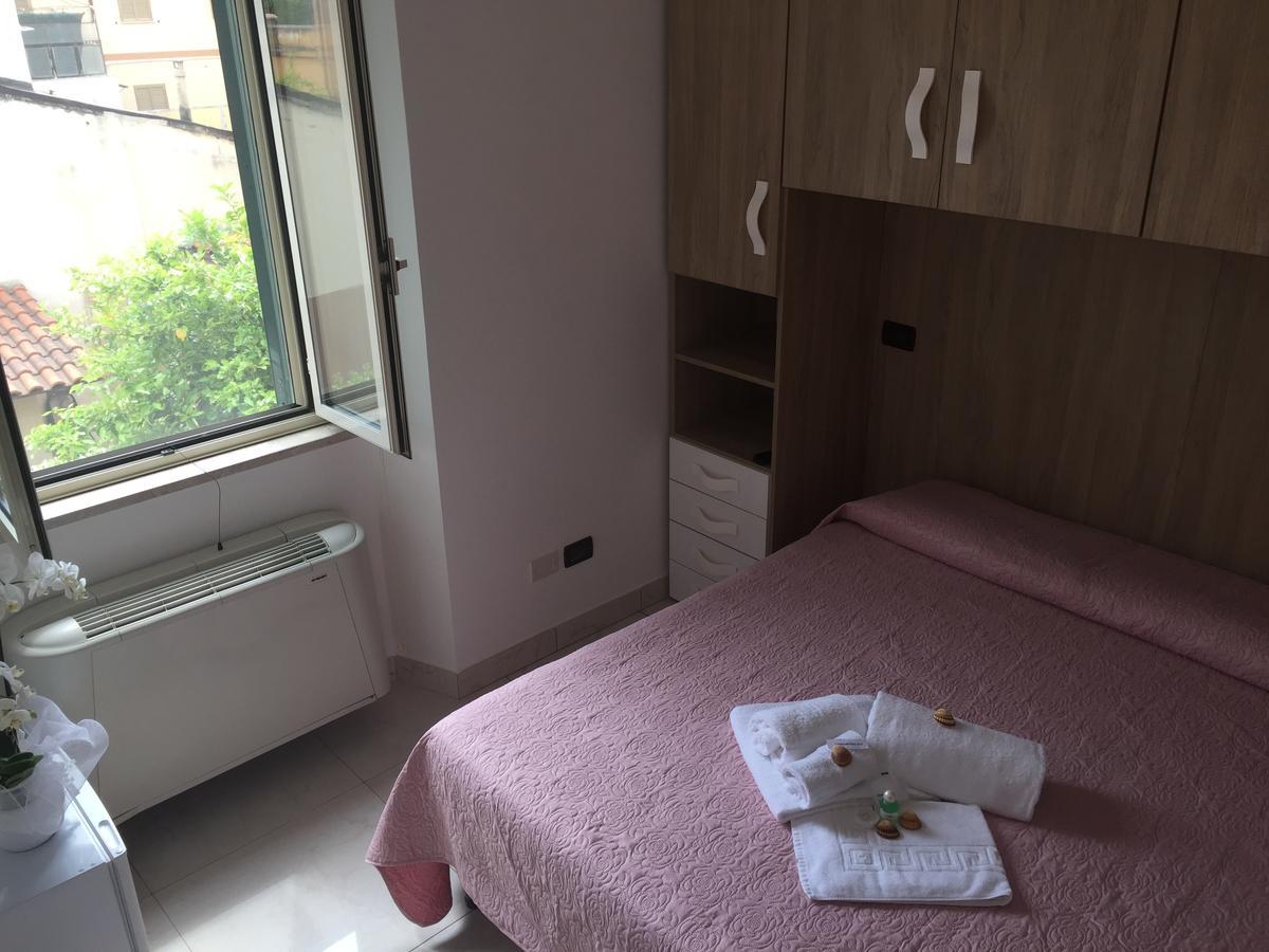 B&B Terracina Holiday Экстерьер фото